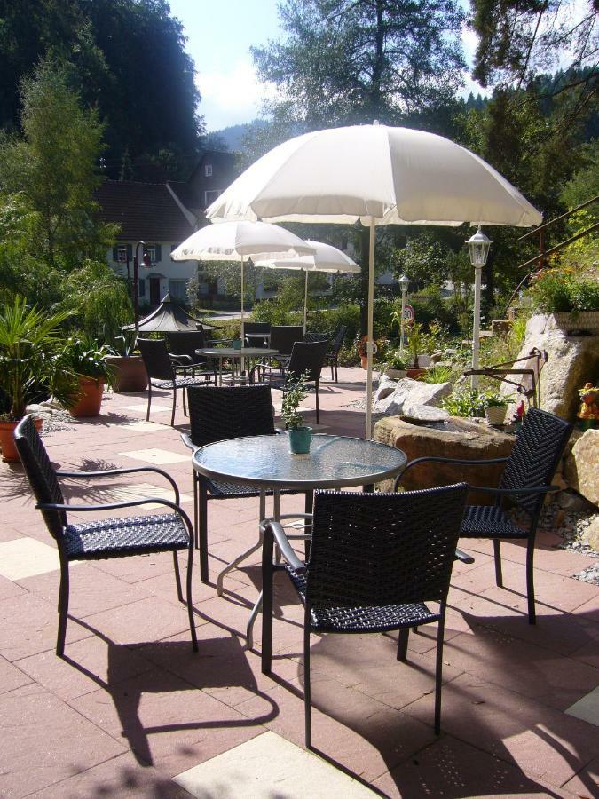 Adieu Alltag: Pension Oesterle Im Schwarzwald Schonmunzach Eksteriør billede
